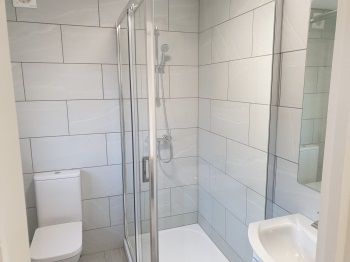 First floor, room 4 en-suite