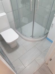 Ground floor, room 3 en-suite 